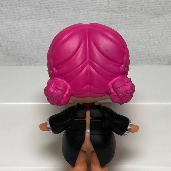 LOL Surprise Doll COUNTESS BABE VAMPIRE Pink Hair 27218WFE Black Jacket - Picture 2 of 4